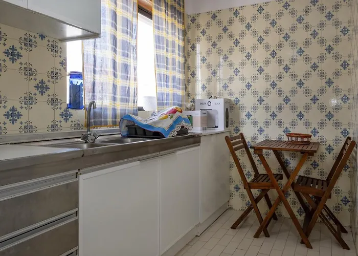 By Trip2portugal فيغيورا دا فوز